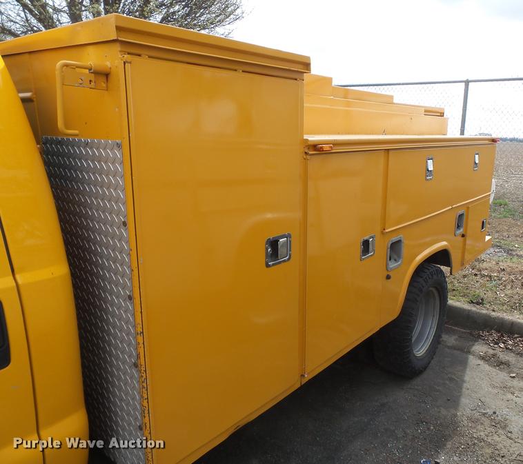 image for item K3333 2008 Ford F350 Super Duty utility bed pickup truck