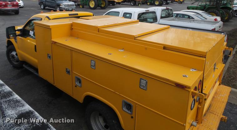 image for item K3333 2008 Ford F350 Super Duty utility bed pickup truck