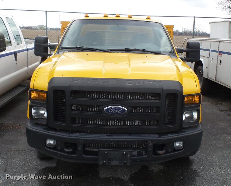 image for item K3333 2008 Ford F350 Super Duty utility bed pickup truck