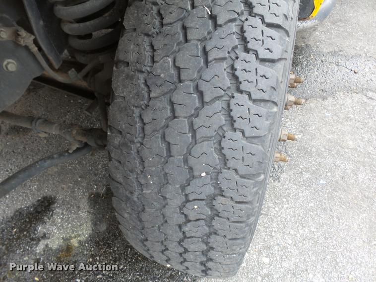 image for item K3333 2008 Ford F350 Super Duty utility bed pickup truck