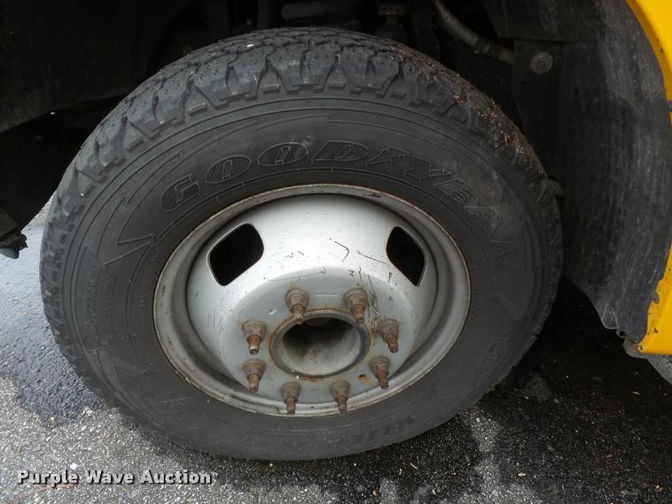 image for item K3333 2008 Ford F350 Super Duty utility bed pickup truck