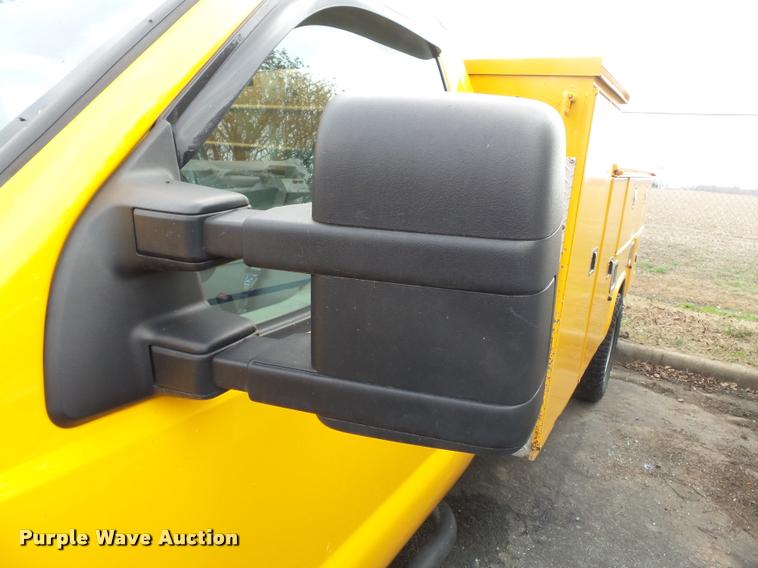 image for item K3333 2008 Ford F350 Super Duty utility bed pickup truck