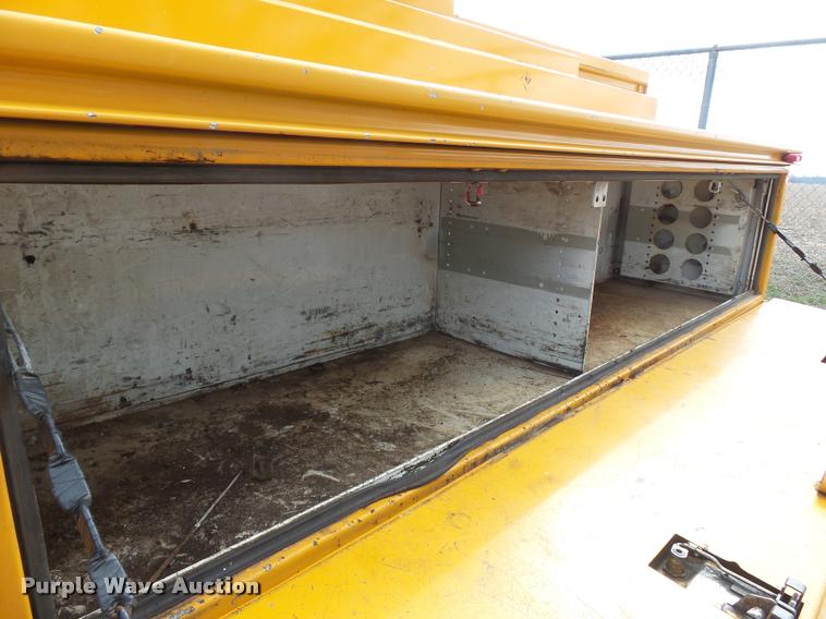 image for item K3333 2008 Ford F350 Super Duty utility bed pickup truck