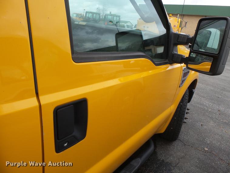 image for item K3333 2008 Ford F350 Super Duty utility bed pickup truck