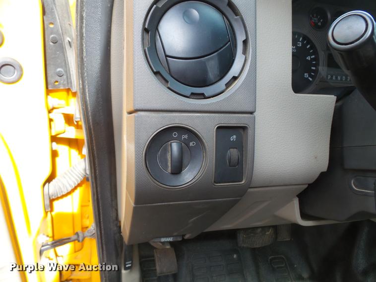 image for item K3333 2008 Ford F350 Super Duty utility bed pickup truck