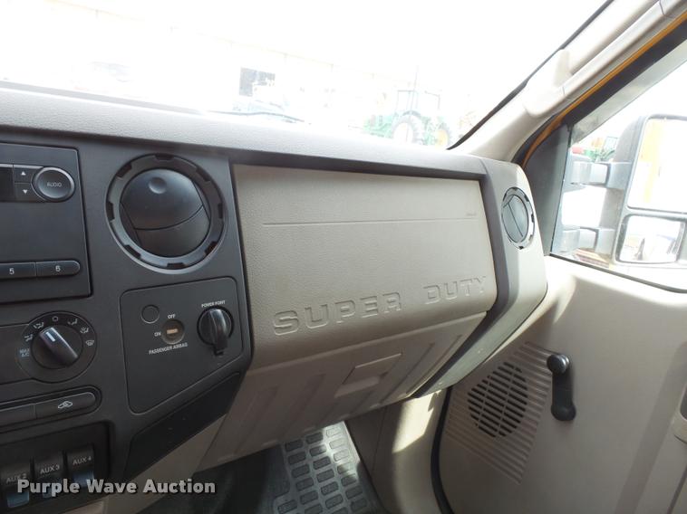 image for item K3333 2008 Ford F350 Super Duty utility bed pickup truck