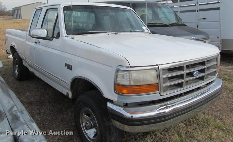 image for item K4994 1994 Ford F150 XLT SuperCab pickup truck