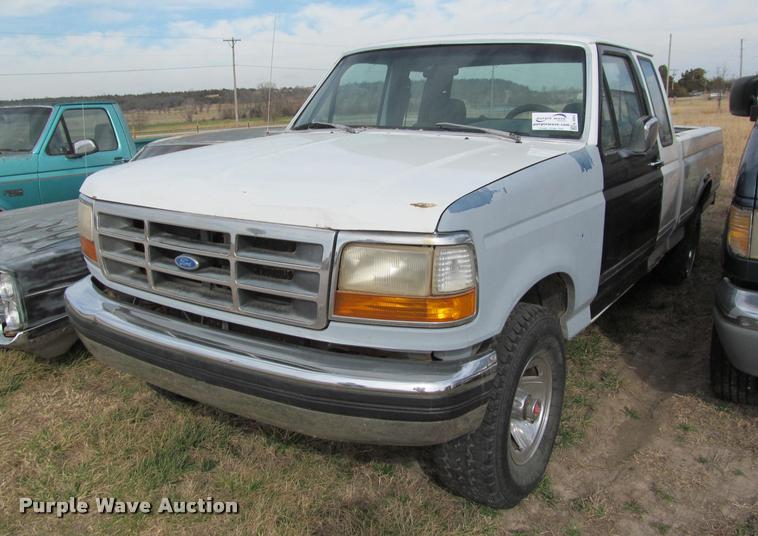 image for item K4994 1994 Ford F150 XLT SuperCab pickup truck