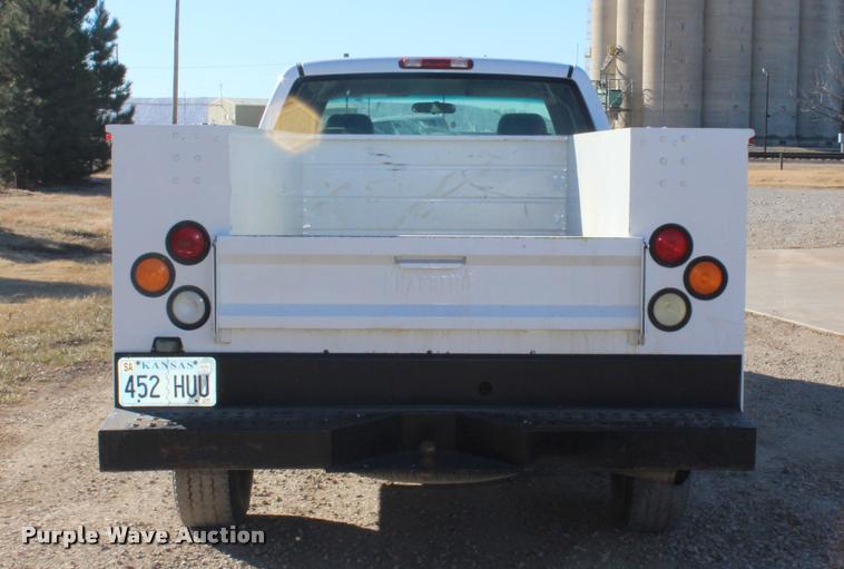 image for item K5782 2007 Chevrolet Silverado Classic 2500HD Ext. Cab utility bed pickup truck