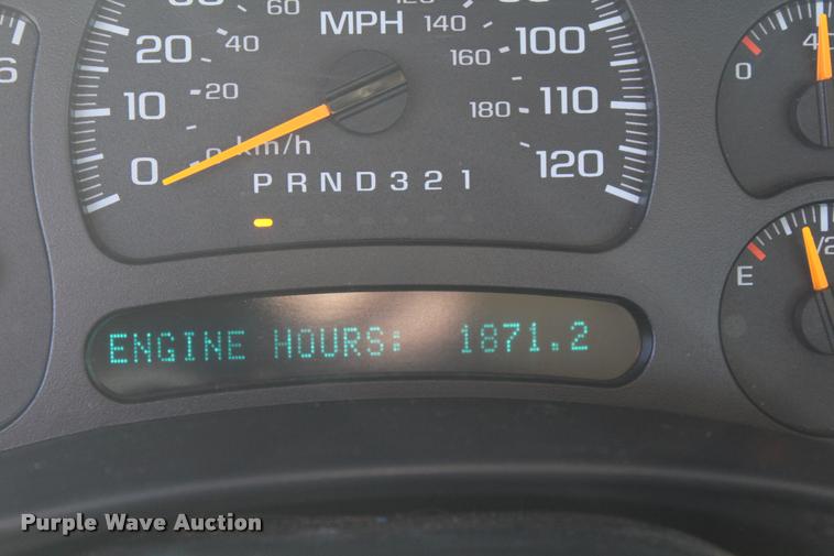 image for item K5782 2007 Chevrolet Silverado Classic 2500HD Ext. Cab utility bed pickup truck