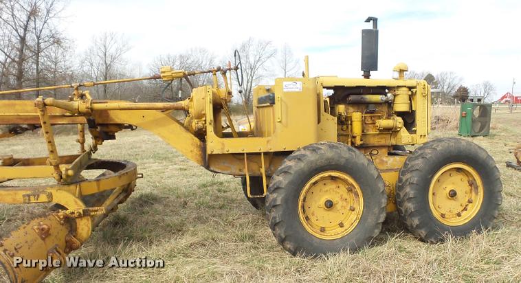 image for item L4607 Caterpillar 12 motor grader