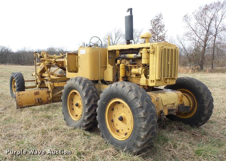 image for item L4607 Caterpillar 12 motor grader