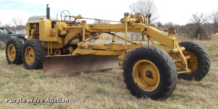 image for item L4607 Caterpillar 12 motor grader