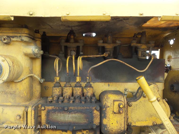 image for item L4607 Caterpillar 12 motor grader