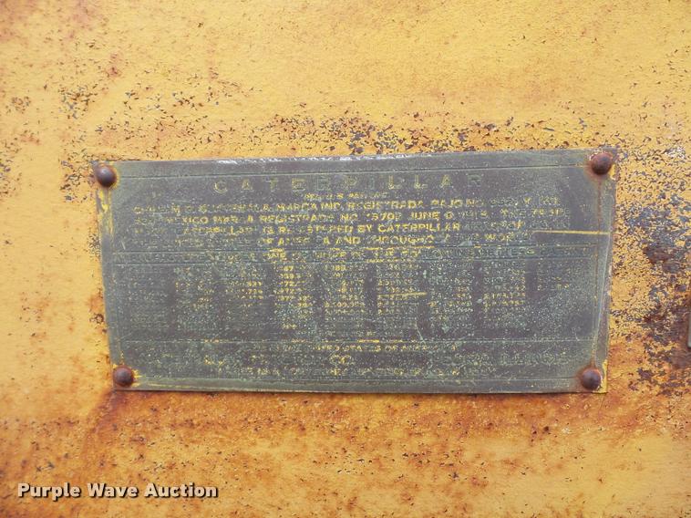 image for item L4607 Caterpillar 12 motor grader