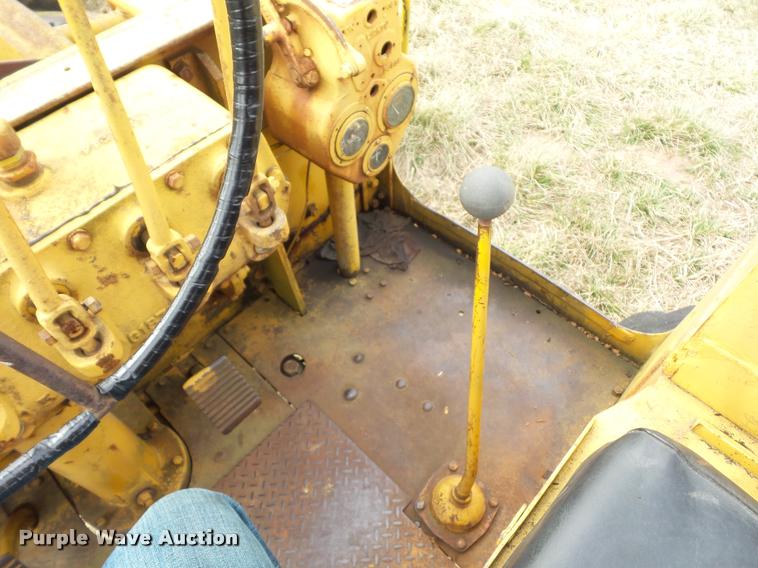 image for item L4607 Caterpillar 12 motor grader