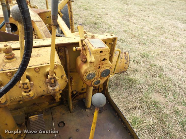 image for item L4607 Caterpillar 12 motor grader