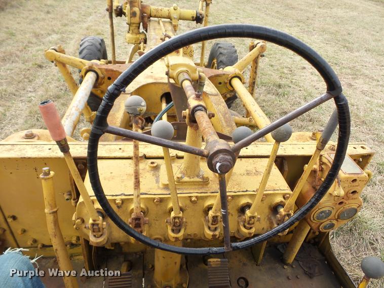 image for item L4607 Caterpillar 12 motor grader