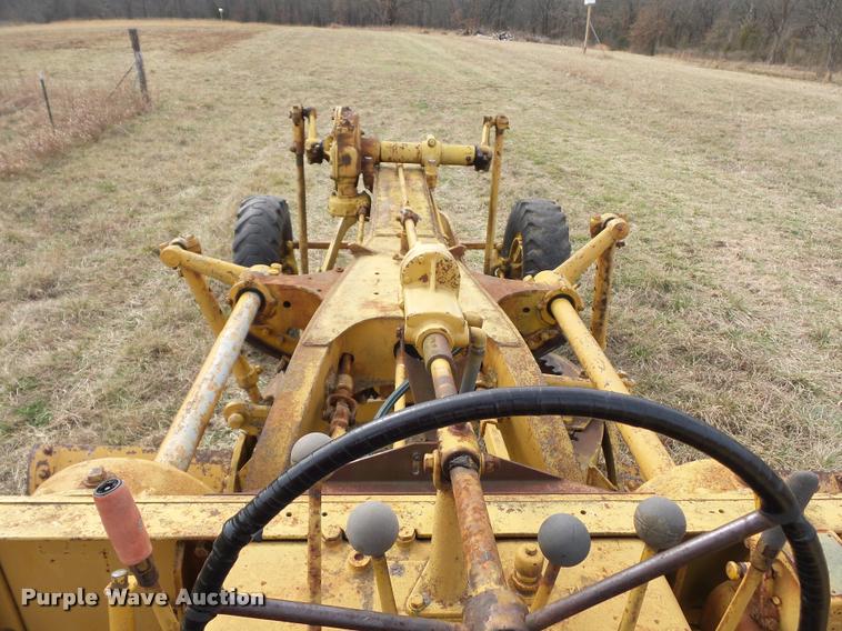 image for item L4607 Caterpillar 12 motor grader