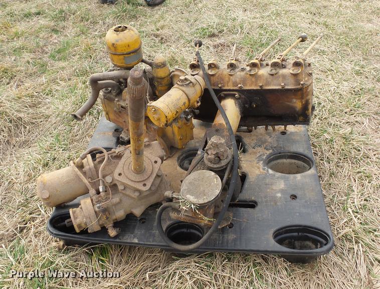 image for item L4607 Caterpillar 12 motor grader