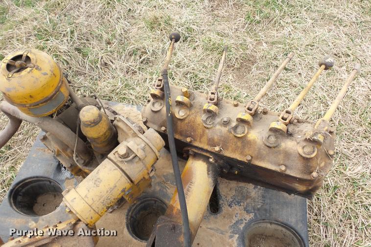 image for item L4607 Caterpillar 12 motor grader