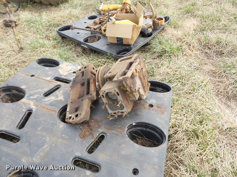 image for item L4607 Caterpillar 12 motor grader