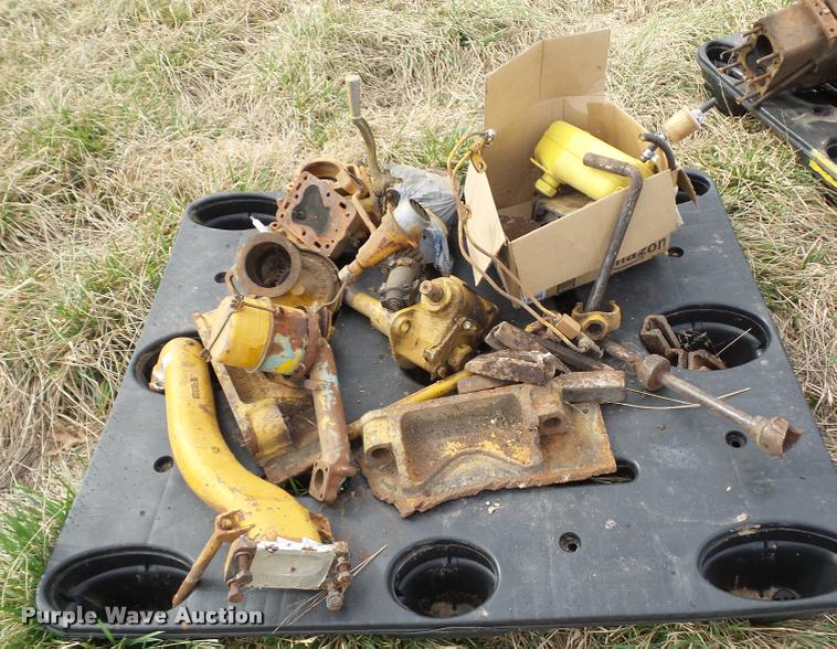 image for item L4607 Caterpillar 12 motor grader