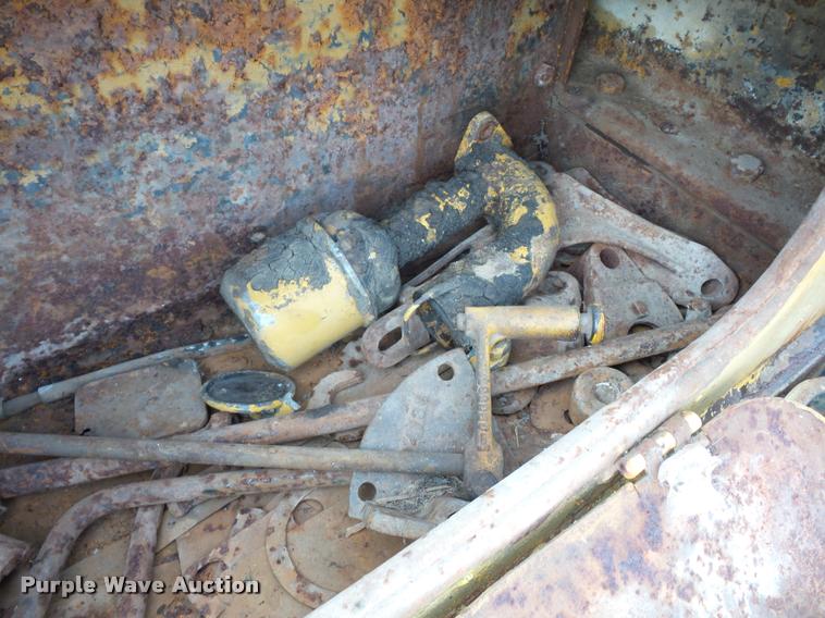 image for item L4607 Caterpillar 12 motor grader