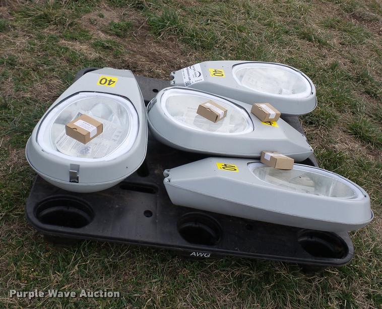 image for item L4609 (9) motion activated lights