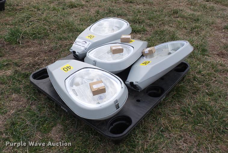 image for item L4609 (9) motion activated lights