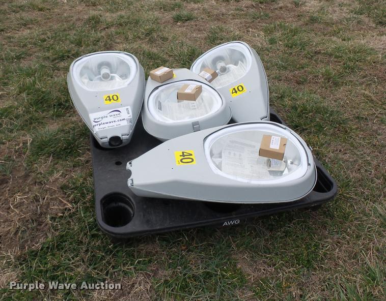 image for item L4609 (9) motion activated lights