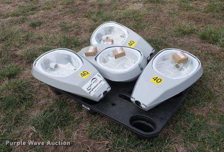 image for item L4609 (9) motion activated lights