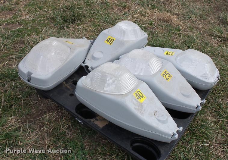 image for item L4609 (9) motion activated lights