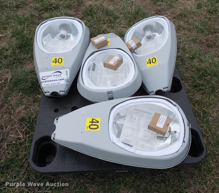 image for item L4609 (9) motion activated lights