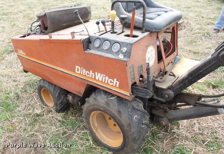 image for item L4613 Ditch Witch 255SX vibratory plow