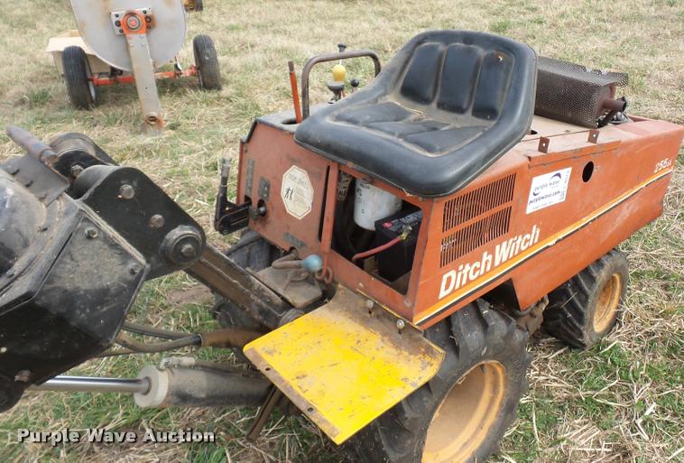 image for item L4613 Ditch Witch 255SX vibratory plow