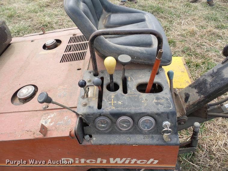 image for item L4613 Ditch Witch 255SX vibratory plow