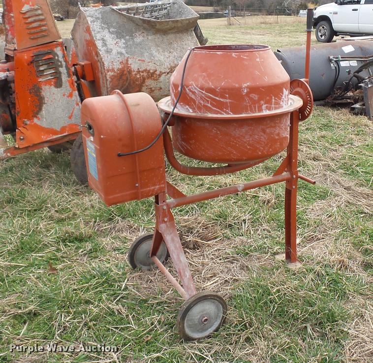 image for item L4615 Central Machinery cement mixer