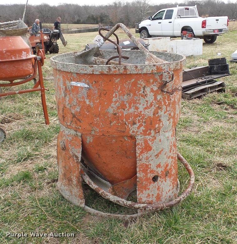 image for item L4616 Concrete hopper