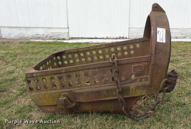 image for item L4617 46" drag bucket