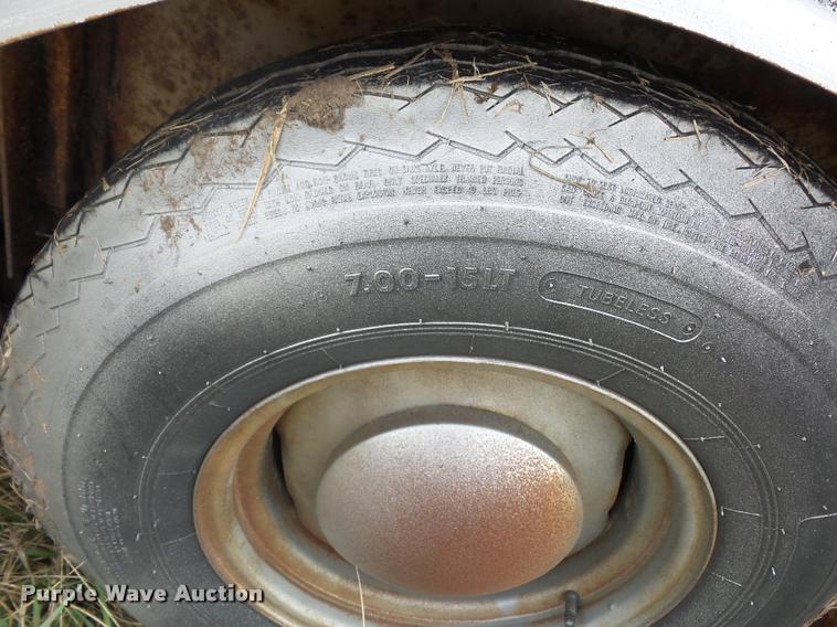 image for item L4620 1992 Calvia enclosed cargo trailer