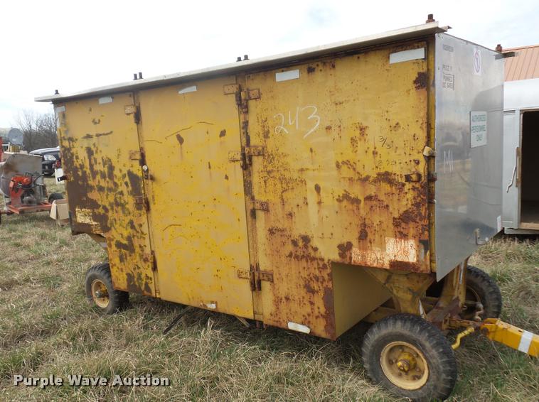 image for item L4621 Airport luggage wagon