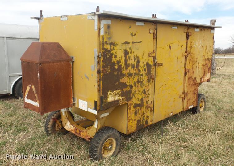 image for item L4621 Airport luggage wagon