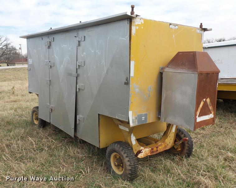 image for item L4621 Airport luggage wagon
