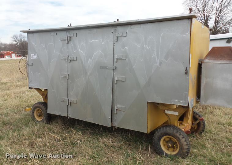 image for item L4621 Airport luggage wagon