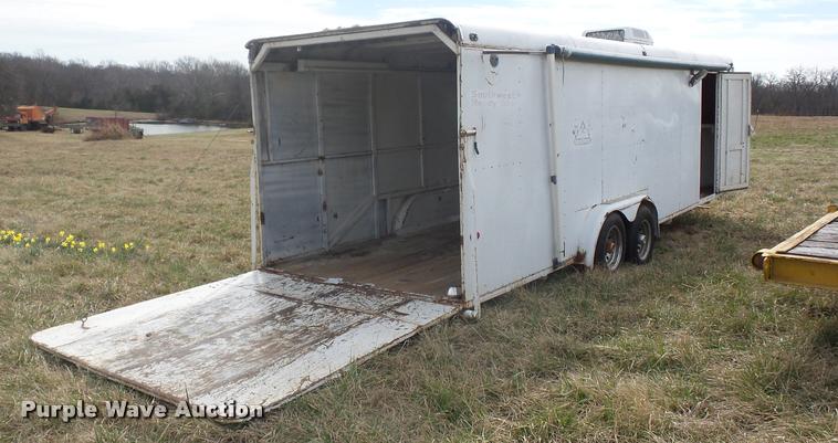image for item L4623 1998 enclosed cargo trailer