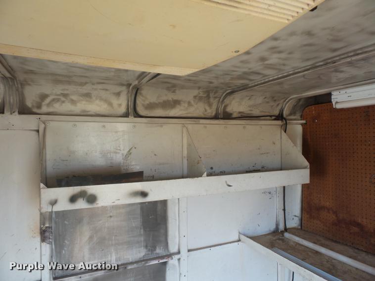 image for item L4623 1998 enclosed cargo trailer