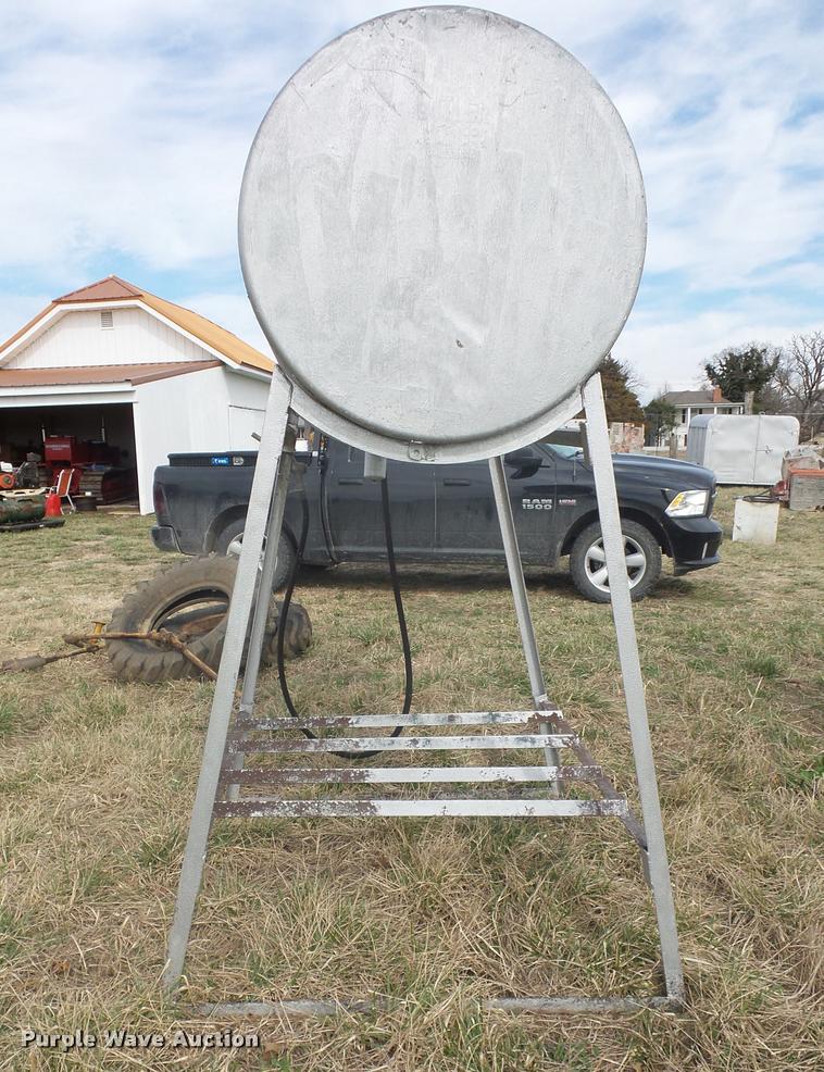 image for item L4624 Fuel tank