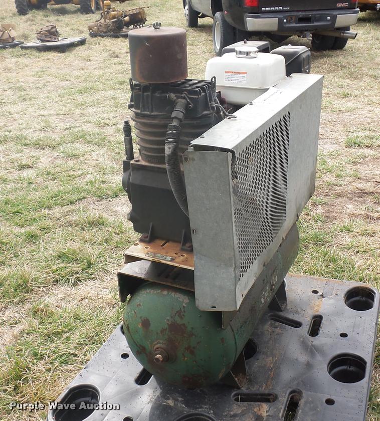 image for item L4625 Rol-air air compressor