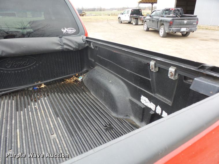 image for item L4631 2003 Ford F150 SuperCrew pickup truck
